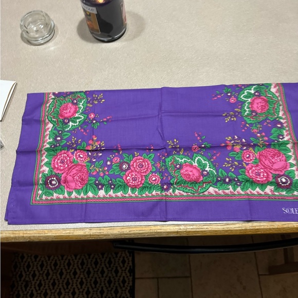 The Irish Linen Scarf by Suleiado - Picture 1 of 5